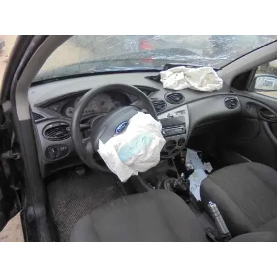 FORD FOCUS BERLINA (CAK) '2004 AMBIENTE NEGRO