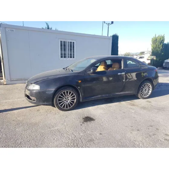 ALFA ROMEO GT (125) '2009 1.9 JTD 16V M-JET DISTINCTIVE (10.2006->) NEGRO