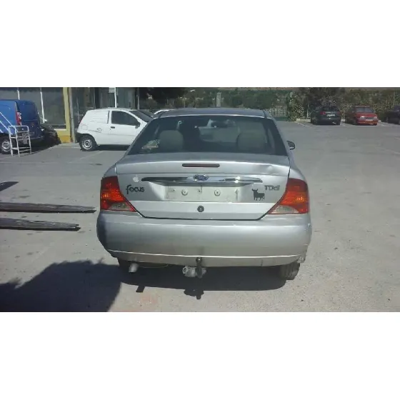 FORD FOCUS BERLINA (CAK) '2001 GHIA GRIS PLATA