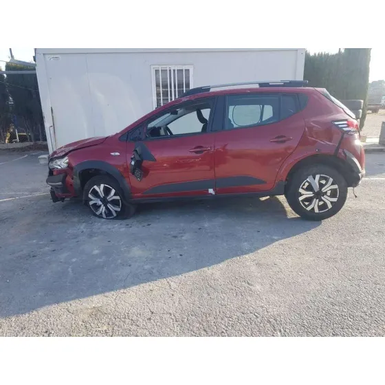 DACIA SANDERO '2022 CONFORT GRANATE