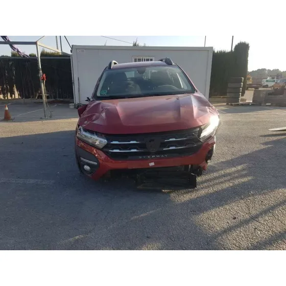 DACIA SANDERO '2022 CONFORT GRANATE