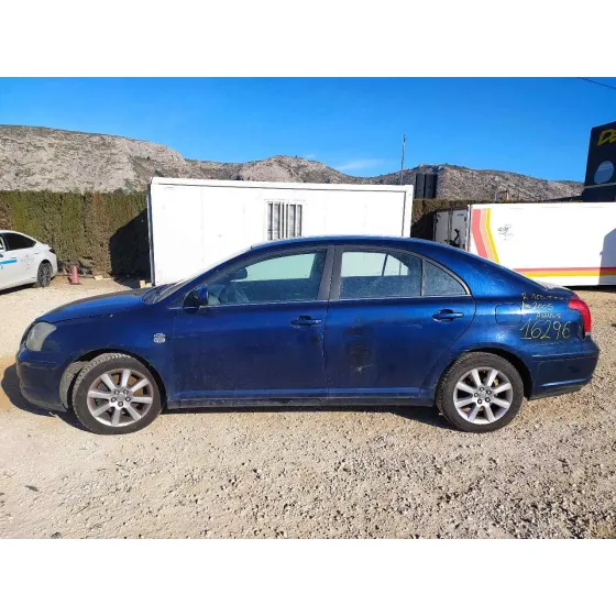 TOYOTA AVENSIS BERLINA (T25) '2005 2.0 D-4D SOL AZUL
