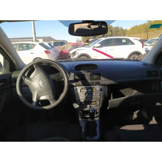 TOYOTA AVENSIS BERLINA (T25) '2005 2.0 D-4D SOL AZUL