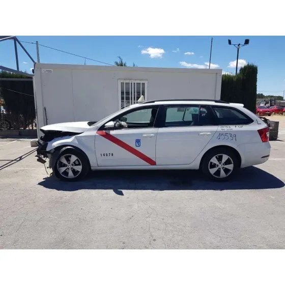 SKODA OCTAVIA COMBI (5E5) '2020 ACTIVE BLANCO