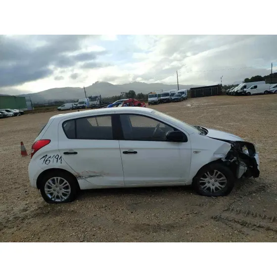 HYUNDAI I20 '2009 COMFORT BLANCO