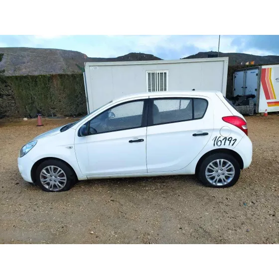 HYUNDAI I20 '2009 COMFORT BLANCO