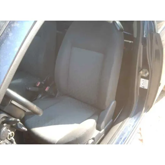 FORD FIESTA (CBK) '2004 AMBIENTE AZUL