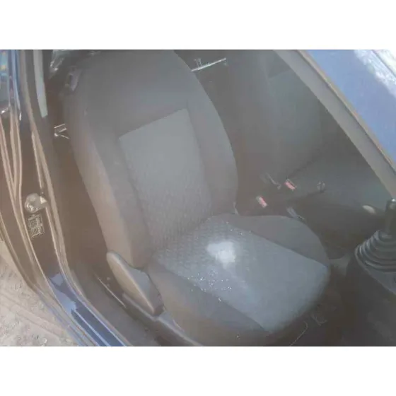 FORD FIESTA (CBK) '2004 AMBIENTE AZUL
