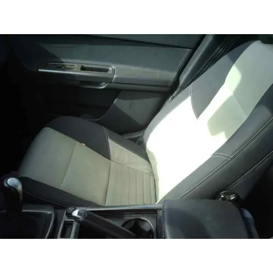 VOLVO V50 FAMILIAR '2007 2.0 D MOMENTUM NEGRO