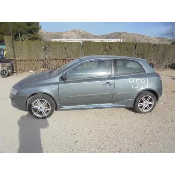 FIAT STILO (192) '2004 1.6 16V GRIS OSCURO