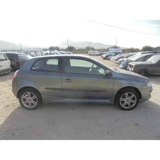 FIAT STILO (192) '2004 1.6 16V GRIS OSCURO