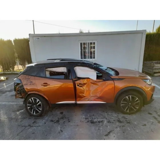 PEUGEOT 2008 (P1) '2020 GT NARANJA