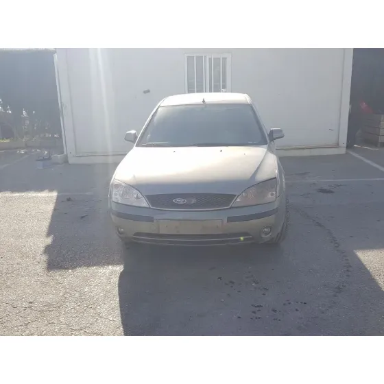 FORD MONDEO BERLINA (GE) '2002 AMBIENTE BEIG