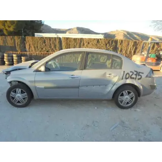 RENAULT MEGANE II CLASSIC BERLINA '2004 CONFORT AUTHENTIQUE GRIS OSCURO