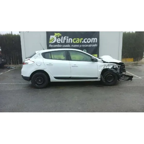 RENAULT MEGANE III BERLINA 5 P '2012 DYNAMIQUE BLANCO