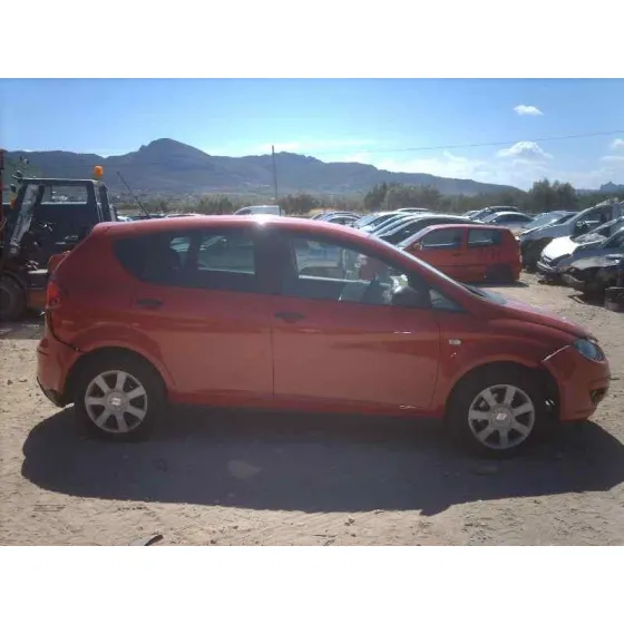 SEAT ALTEA (5P1) '2005 REFERENCE ROJO