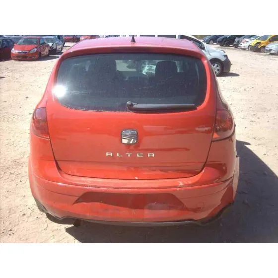 SEAT ALTEA (5P1) '2005 REFERENCE ROJO