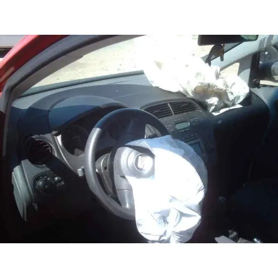 SEAT ALTEA (5P1) '2005 REFERENCE ROJO