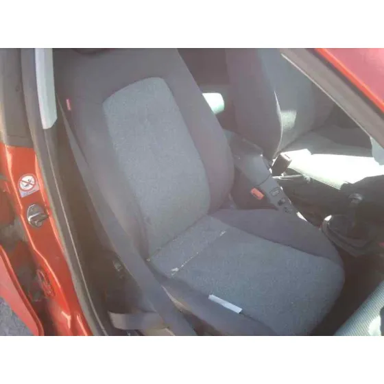 SEAT ALTEA (5P1) '2005 REFERENCE ROJO