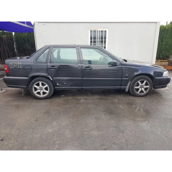 VOLVO S70 BERLINA '1998 BLACK EDITION NEGRO