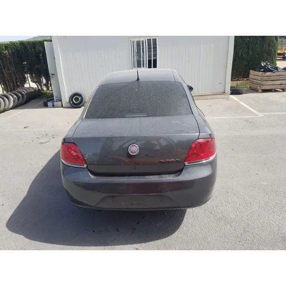 FIAT LINEA (110) '2008 EMOTION GRIS OSCURO