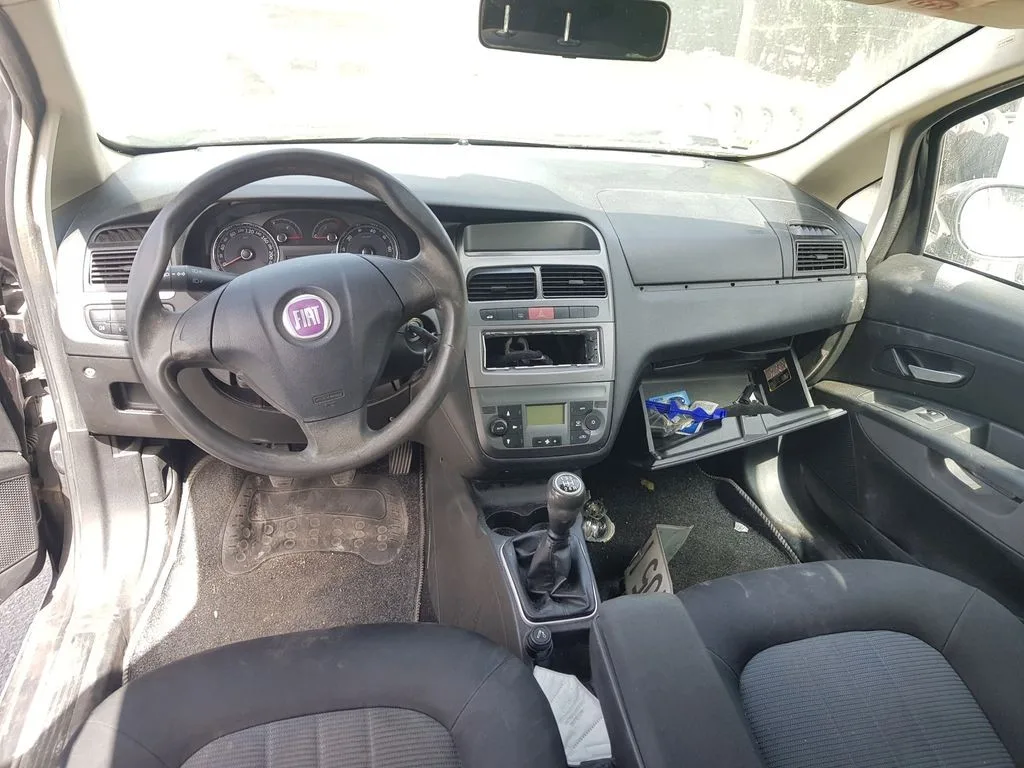 FIAT LINEA (110) '2008 EMOTION GRIS OSCURO