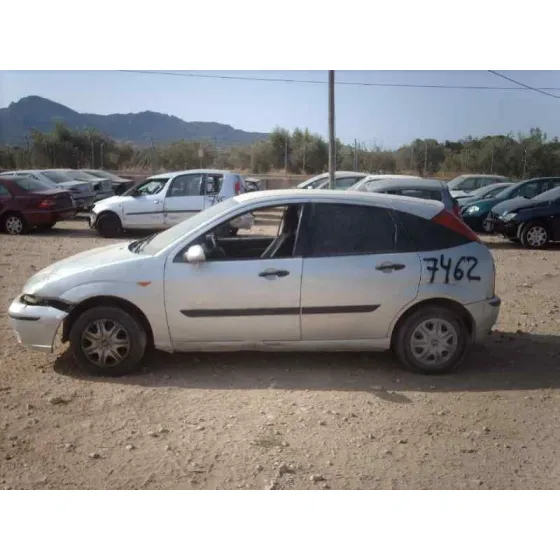 FORD FOCUS BERLINA (CAK) '2003 GHIA GRIS