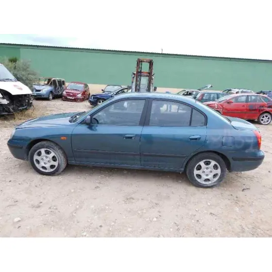 HYUNDAI ELANTRA (XD) '2003 2.0 CRDI COMFORT (4-PTAS.) VERDE