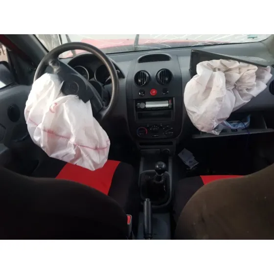 DAEWOO KALOS '2004 1.4 SE ROJO