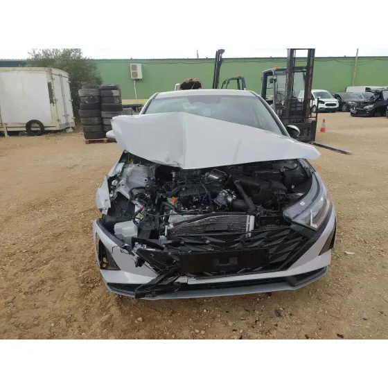 HYUNDAI I 20 '2023 TECNO MILD-HYBRID GRIS