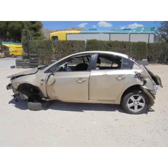 CHEVROLET CRUZE '2010 LS DORADO