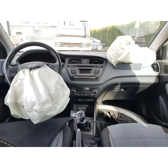 HYUNDAI I20 '2015 CLASSIC BLANCO