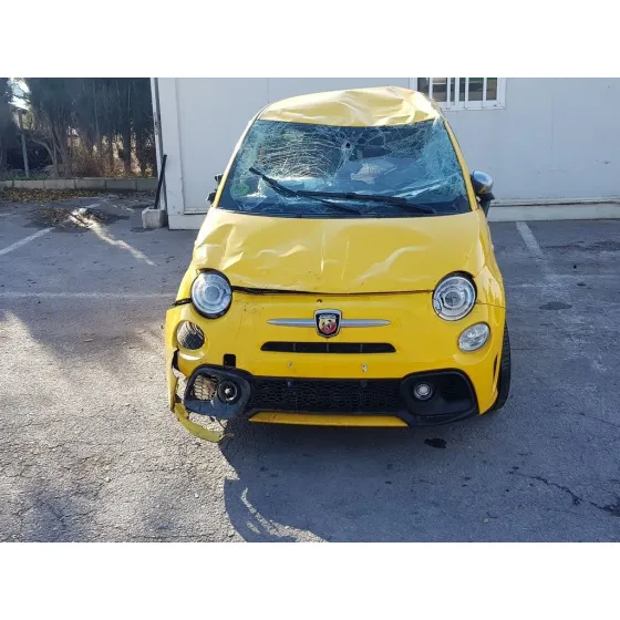 ABARTH NUOVA 500 (150) '2018 595 TURISMO AMARILLO