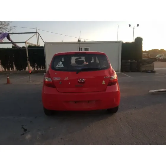 HYUNDAI I20 '2010 CLASSIC ROJO