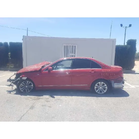MERCEDES CLASE C (W204) LIM. '2011 C 220 CDI BLUEEFFICIENCY (204.002) ROJO