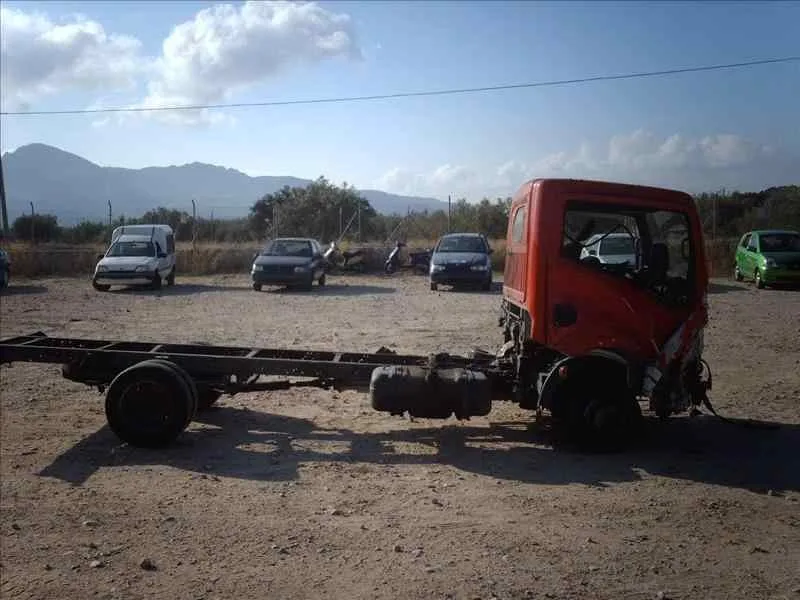 NISSAN CABSTAR NISSAN CABSTAR '2006 CHASIS CABINA ROSA 2006