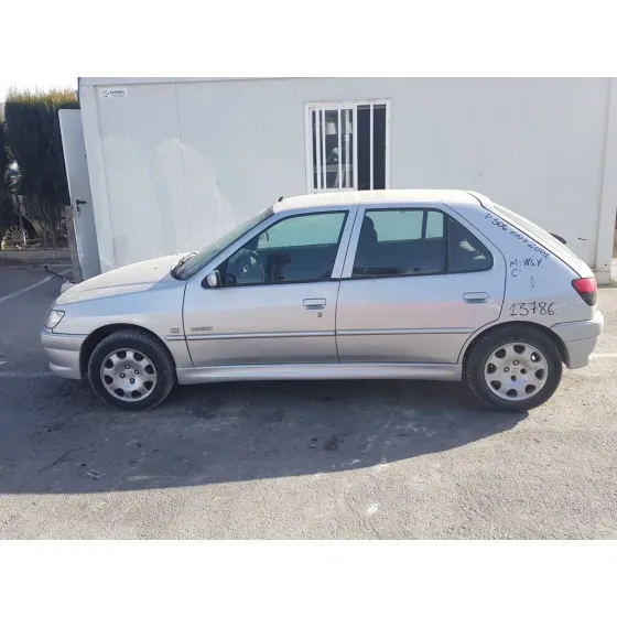 PEUGEOT 306 BERLINA 3/4/5 PUERTAS (S2) '2001 BOULEBARD GRIS