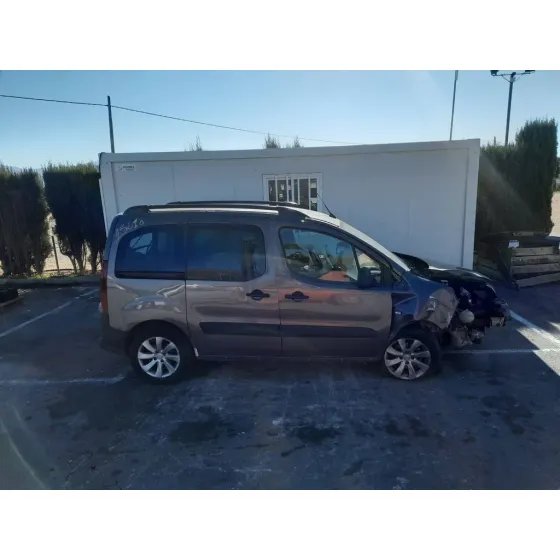 PEUGEOT PARTNER KOMBI '2016 OUTDOOR GRIS OSCURO