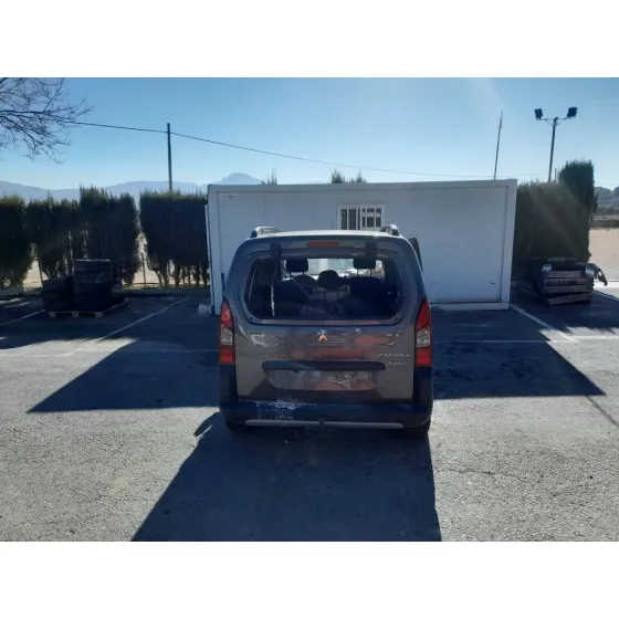 PEUGEOT PARTNER KOMBI '2016 OUTDOOR GRIS OSCURO