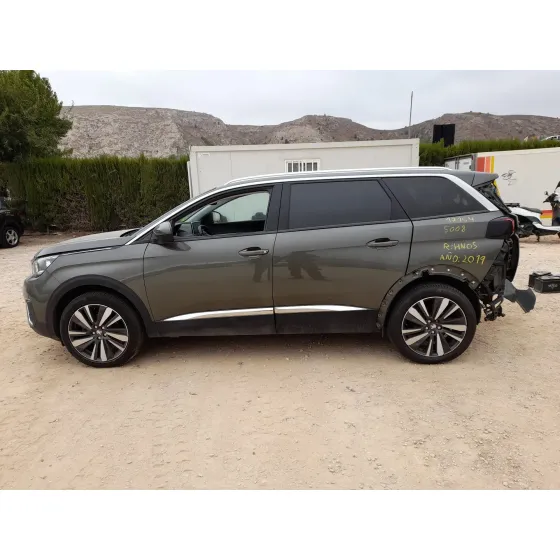 Peugeot 5008 II (MC_, MJ_, MR_, M4_) 2016