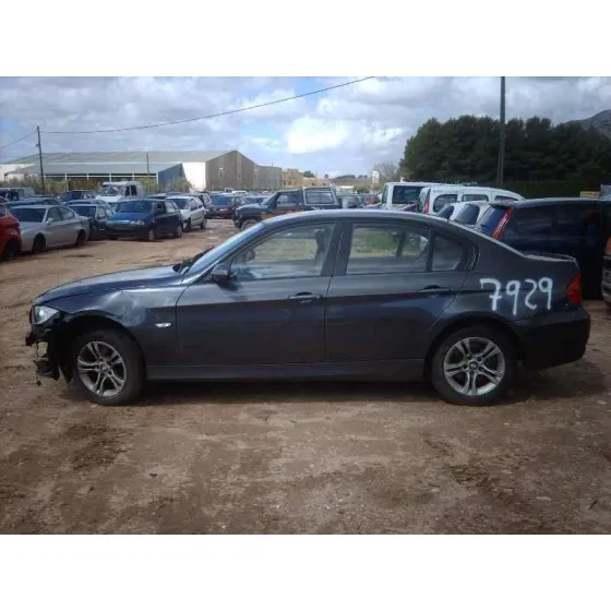BMW SERIE 3 BERLINA (E90) '2008 318D GRIS OSCURO