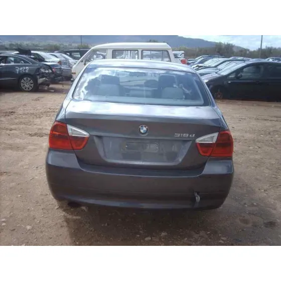 BMW SERIE 3 BERLINA (E90) '2008 318D GRIS OSCURO