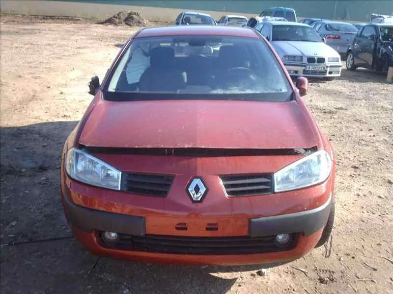 RENAULT MEGANE II BERLINA 5P RENAULT MEGANE II BERLINA 5P '2002 CONFORT EXPRESSION GRANATE 2002