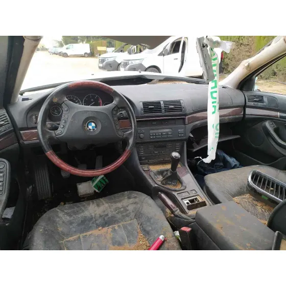 BMW SERIE 5 BERLINA (E39) '2003 520D EXCLUSIVE GRIS