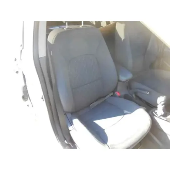 KIA RIO '2016 BASIC BLANCO
