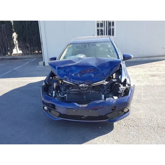 TOYOTA AURIS '2015 ACTIVE AZUL
