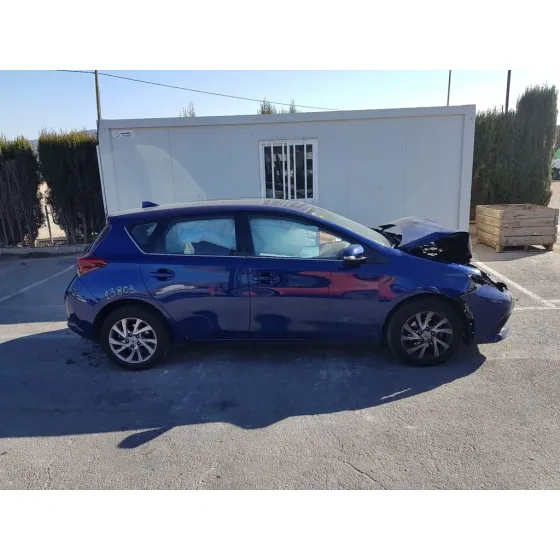 TOYOTA AURIS '2015 ACTIVE AZUL