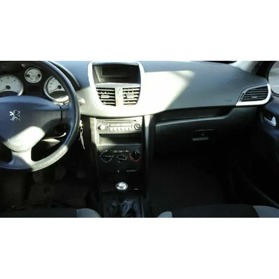 PEUGEOT 207 '2007 CONFORT NEGRO