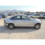 VOLVO S40 BERLINA VOLVO S40 BERLINA '2004 2.0 D KINETIC GRIS 2003