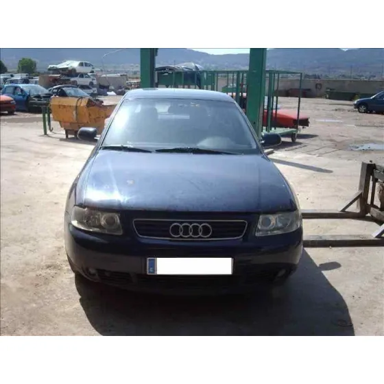 AUDI A3 (8L) '2000 1.6 AMBIENTE AZUL
